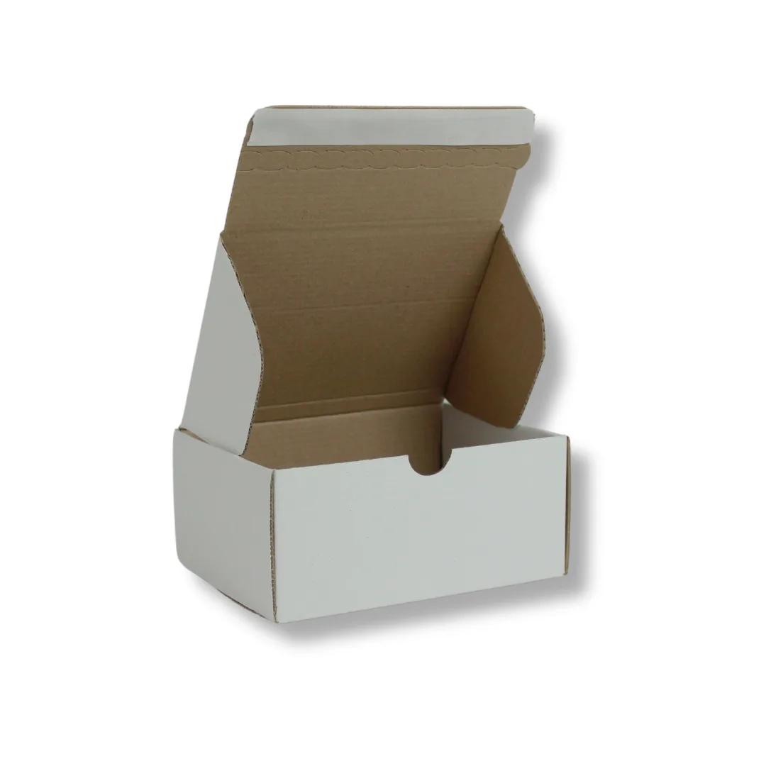 17x12,5x7,5 cm Bant Yapıştırmalı Kutu – Beyaz – 50'li Paket