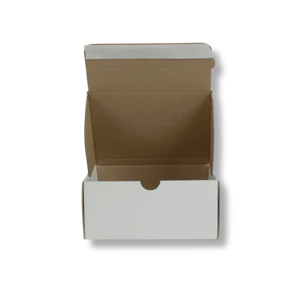 17x12,5x7,5 cm Bant Yapıştırmalı Kutu – Beyaz – 50'li Paket