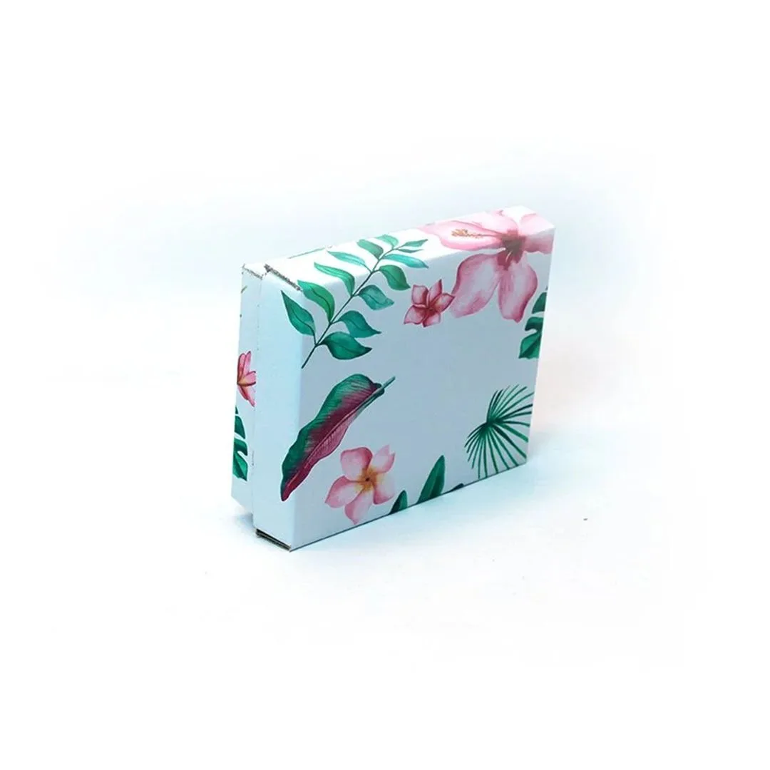 Renkli Çiçekli Hediye Kutusu 20x16x6 cm – 1 Adet
