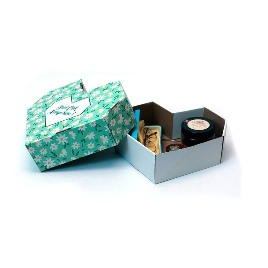 Kalpli Dilekli Hediye Kutusu 27x26,5x8 cm – 1 Adet
